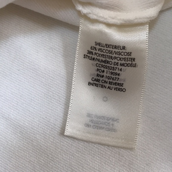 NWT! ALICE + OLIVIA Size M white ruffled sweater - Picture 13 of 13